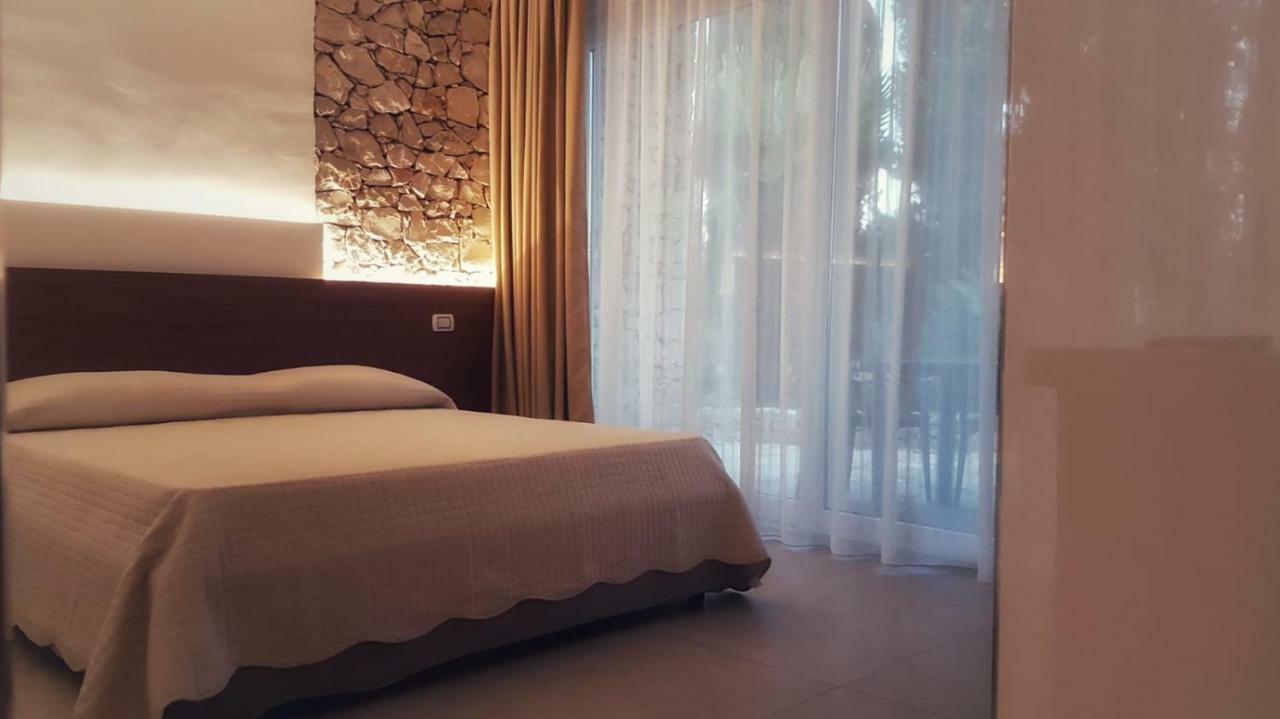 Villa Minerva Family Relais Alezio Bagian luar foto